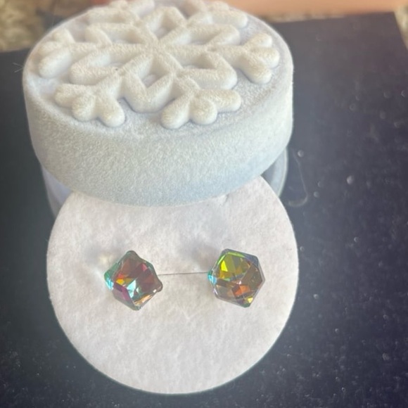 Gorgeous AB swarovski  crystal earrings #307 - Picture 7 of 13